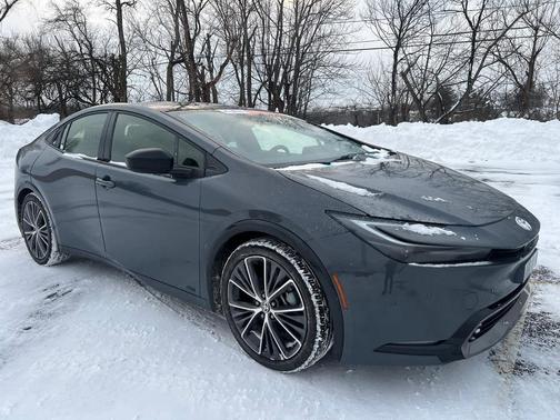 2024 Toyota Prius XLE