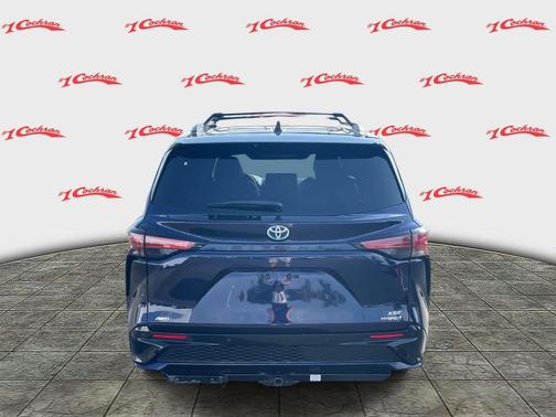 2021 Toyota Sienna XSE 7 Passenger