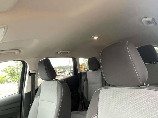 Magnetic Metallic 2019 Ford Escape SE