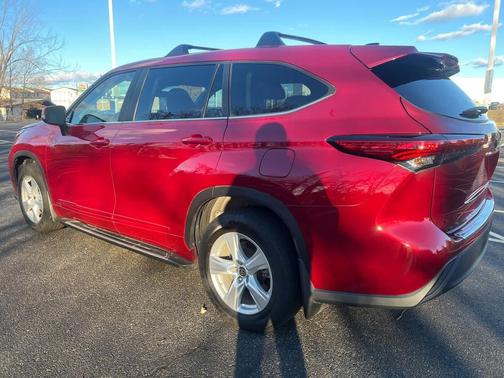 2023 Toyota Highlander Hybrid LE