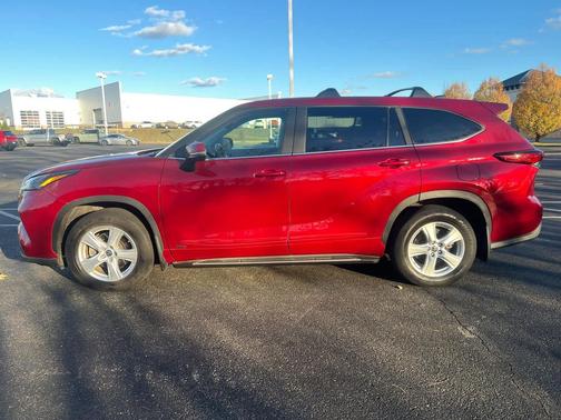 2023 Toyota Highlander Hybrid LE