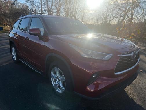 2023 Toyota Highlander Hybrid LE