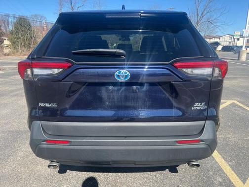 2022 Toyota RAV4 Hybrid XLE