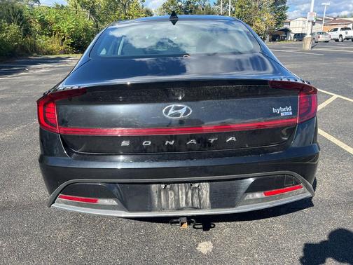 2023 Hyundai SONATA Hybrid Base
