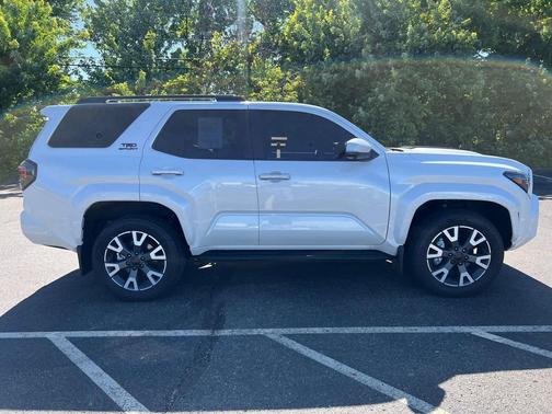 Wind Chill Pearl 2026 Toyota 4Runner TRD Sport Premium