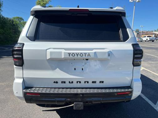 Wind Chill Pearl 2026 Toyota 4Runner TRD Sport Premium