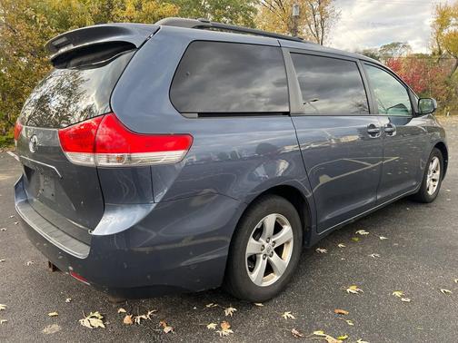 2014 Toyota Sienna LE