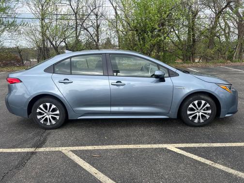 Celestite 2021 Toyota Corolla Hybrid LE