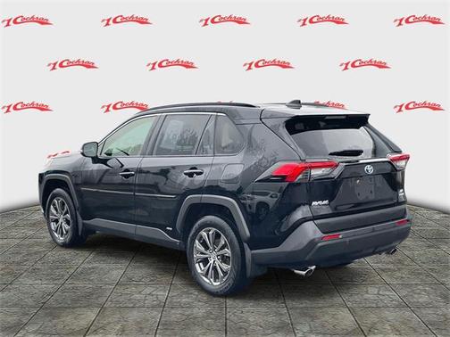 2022 Toyota RAV4 Hybrid XLE Premium