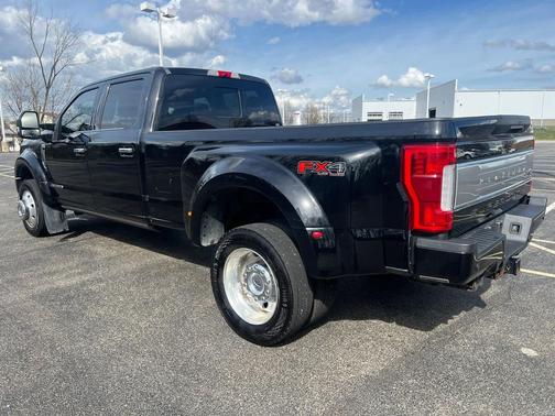 Shadow Black 2017 Ford F-450 Platinum