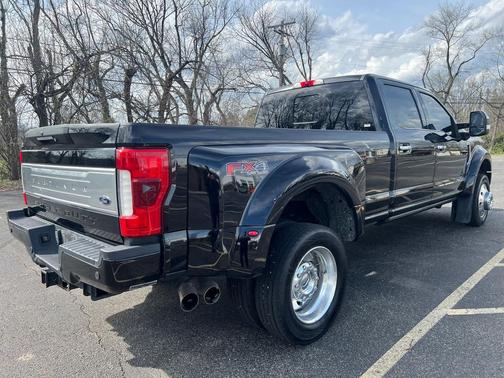 Shadow Black 2017 Ford F-450 Platinum