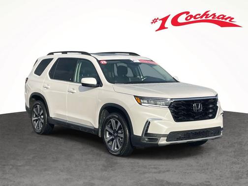 2025 Honda Pilot Touring 8-Passenger