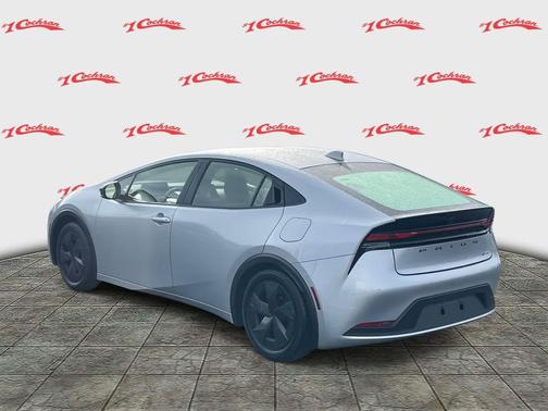 2025 Toyota Prius LE