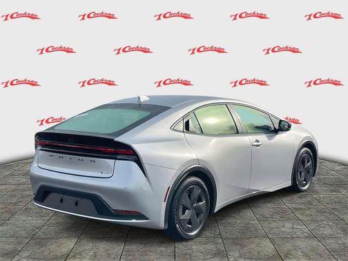 2025 Toyota Prius LE