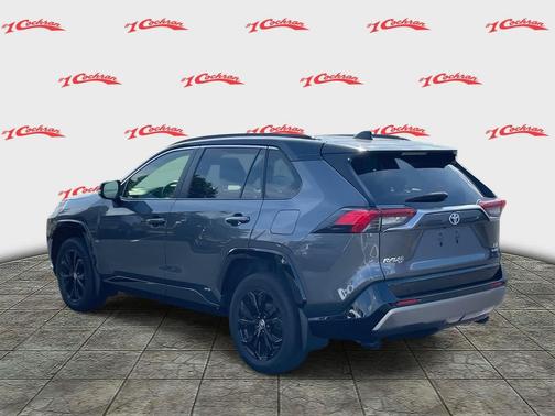 2022 Toyota RAV4 Hybrid SE