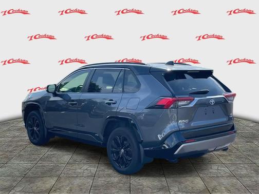 2022 Toyota RAV4 Hybrid SE
