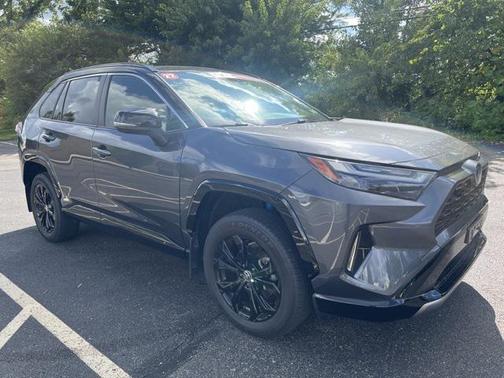 2022 Toyota RAV4 Hybrid SE
