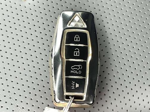 Red Diamond/Black Roof 2024 Mitsubishi Outlander SEL S-AWC