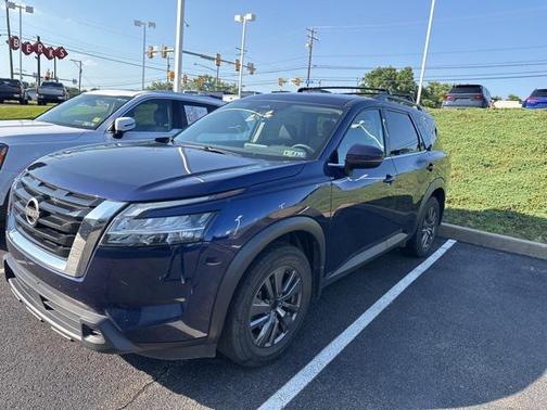 2022 Nissan Pathfinder SV 4WD