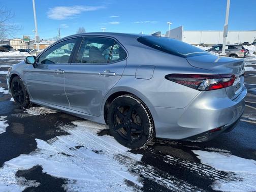 2022 Toyota Camry LE