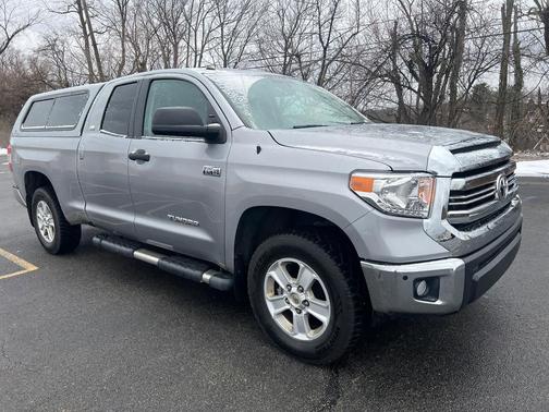 2017 Toyota Tundra SR5
