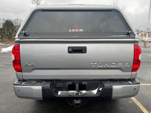 2017 Toyota Tundra SR5