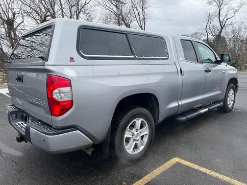 2017 Toyota Tundra SR5