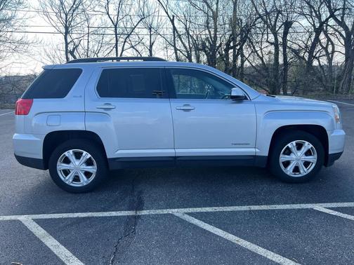 Quicksilver Metallic 2017 GMC Terrain SLE-2