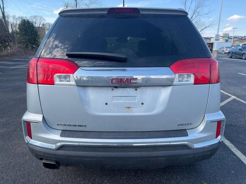 Quicksilver Metallic 2017 GMC Terrain SLE-2