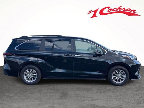 Midnight Black Metallic 2025 Toyota Sienna XLE