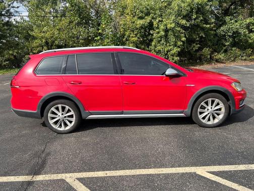 2017 Volkswagen Golf Alltrack TSI SE