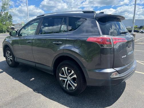 Magnetic Gray Metallic 2016 Toyota RAV4 LE