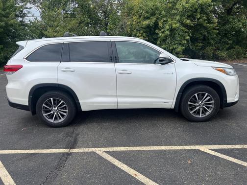 2017 Toyota Highlander Hybrid XLE