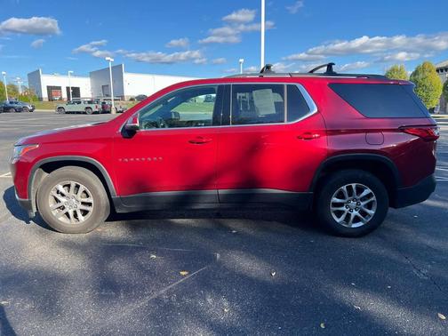 2021 Chevrolet Traverse LT Cloth