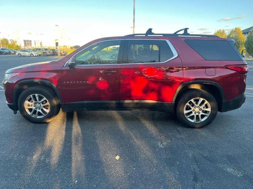 2021 Chevrolet Traverse LT Cloth