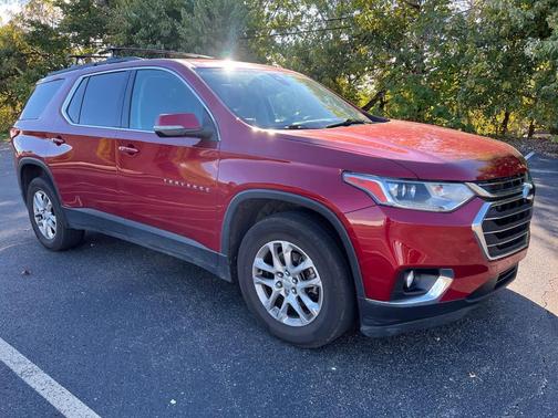 2021 Chevrolet Traverse LT Cloth