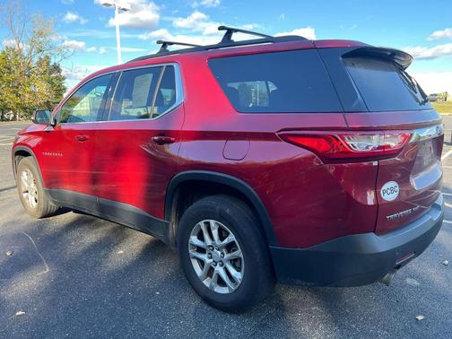 2021 Chevrolet Traverse LT Cloth