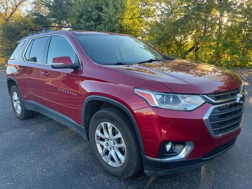 2021 Chevrolet Traverse LT Cloth