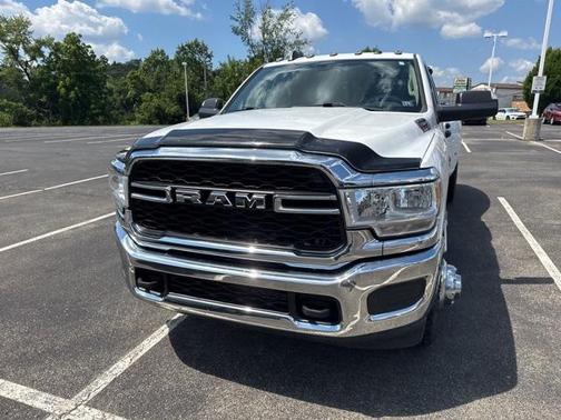 2019 RAM 3500 Tradesman Crew Cab 4x4 8' Box