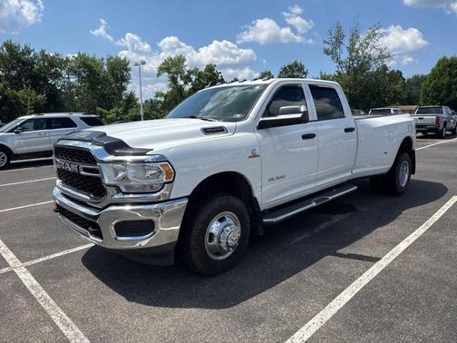 2019 RAM 3500 Tradesman Crew Cab 4x4 8' Box