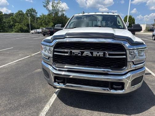 2019 RAM 3500 Tradesman Crew Cab 4x4 8' Box