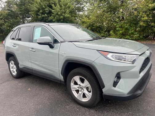 2021 Toyota RAV4 Hybrid XLE
