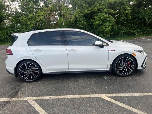 Opal White Pearl 2023 Volkswagen Golf GTI 1.4T TSI