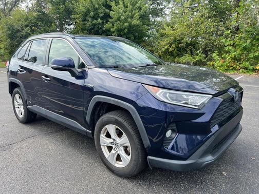 2019 Toyota RAV4 Hybrid XLE