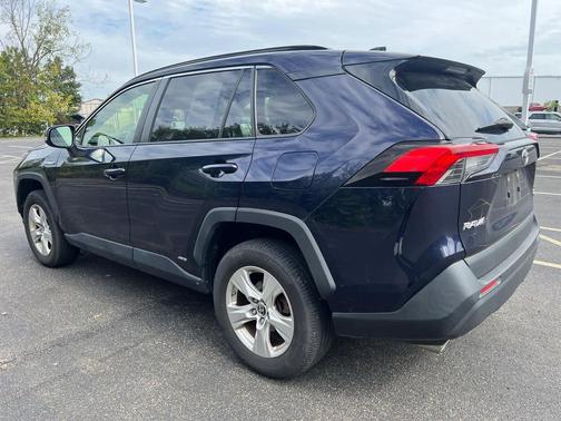 2019 Toyota RAV4 Hybrid XLE