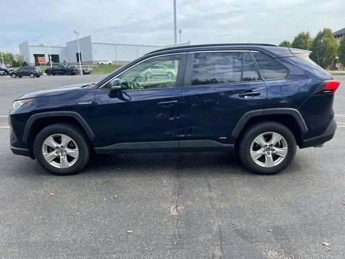 2019 Toyota RAV4 Hybrid XLE