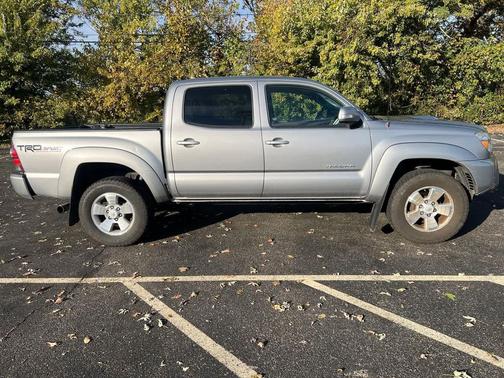2015 Toyota Tacoma Base