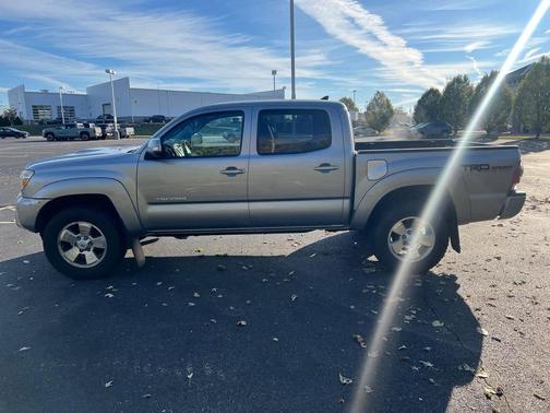 2015 Toyota Tacoma Base