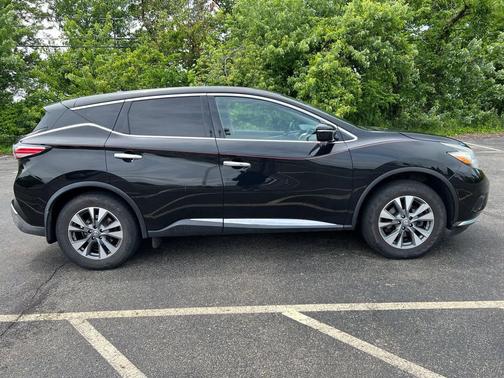 Magnetic Black Metallic 2015 Nissan Murano S