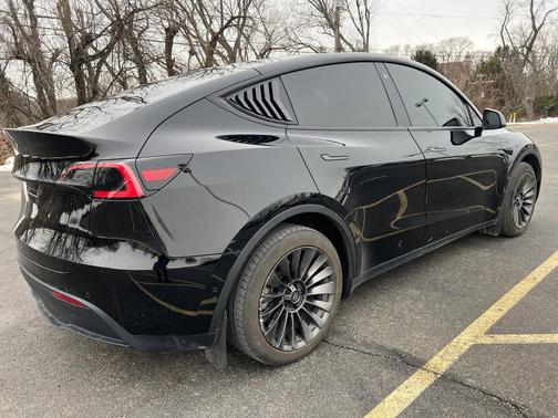 2021 Tesla Model Y Long Range Dual Motor All-Wheel Drive